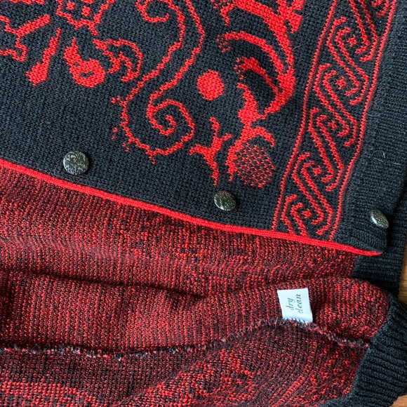 Vintage Pendleton Virgin Wool Ornate Design Black Red cardigan - Picture 6 of 9